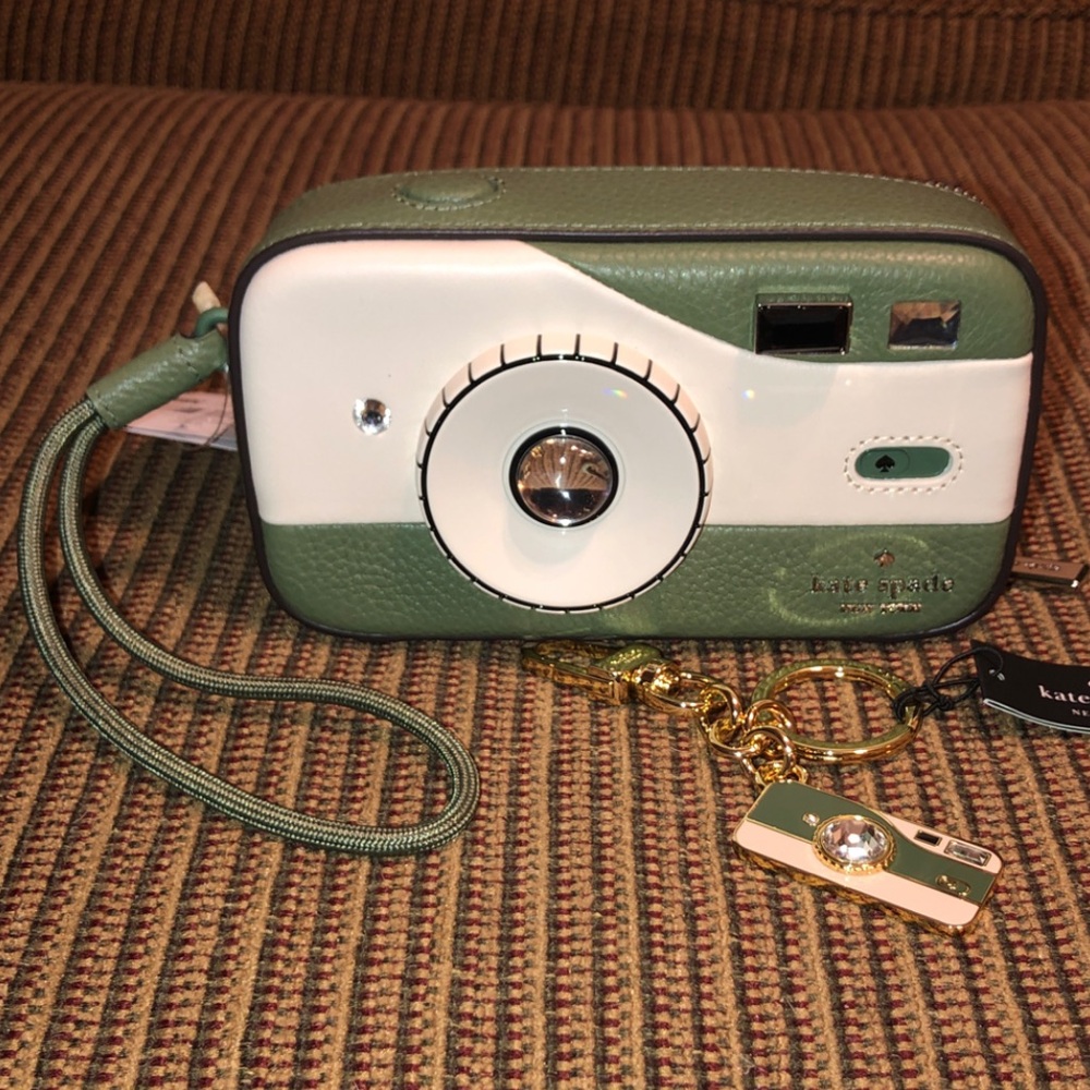 NWT-Kate Spade-SET-Picture This-Camera📷Wristlet Bag & Keychain/Bag Charm-$398
